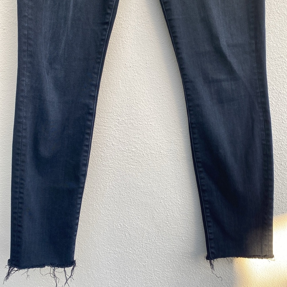 MOTHER High Waisted Looker Ankle Fray in Blackbird size 27 - Picture 15 of 16